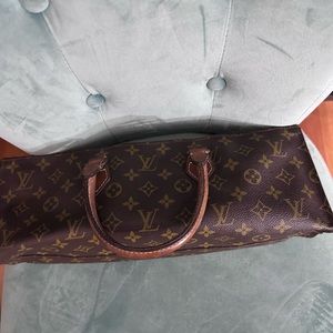 Vintage Louis Vuitton monogram Sac triangle